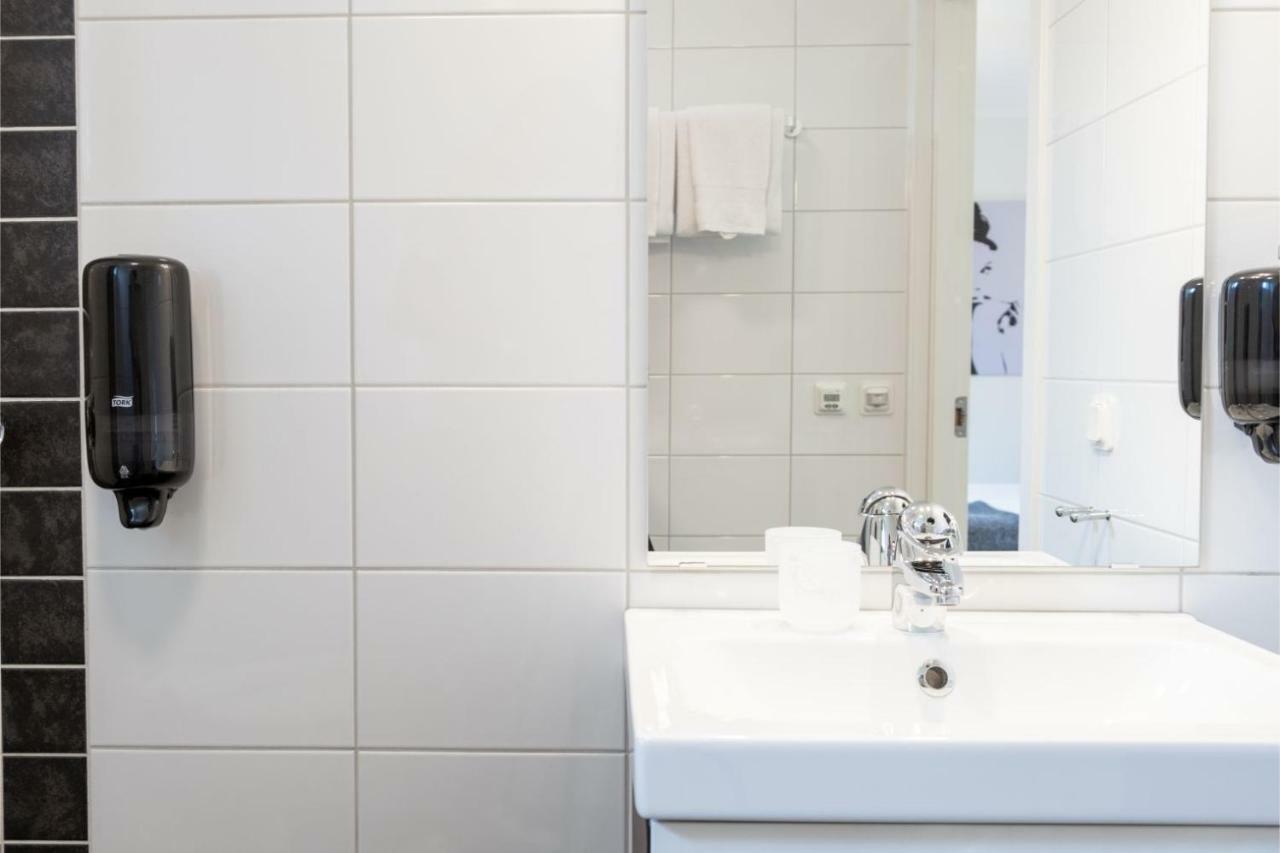 Ettsmart Hotell Sollentuna Exterior foto